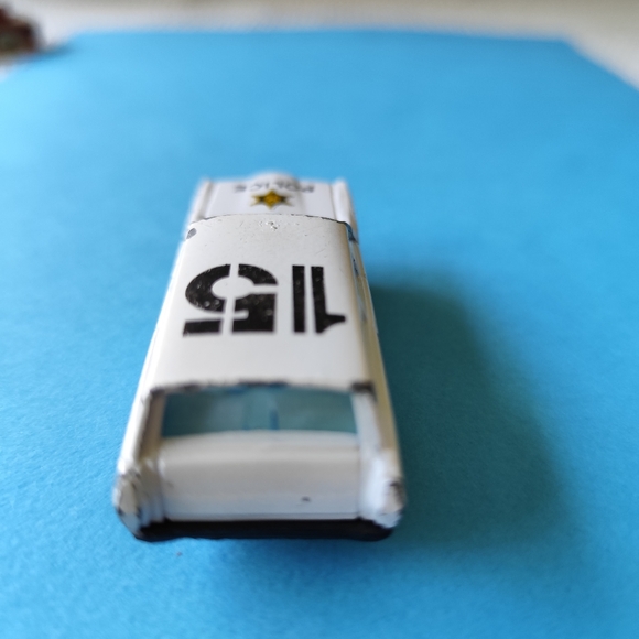 4/$20💥Yat Ming Dicast Ford LTD Police Station Wagon #1015 - Picture 2 of 6